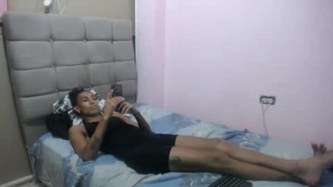 Snapshot of shayra33x chatting on 6, 10, 2025 shayra33x online show from 6, 10, 2025