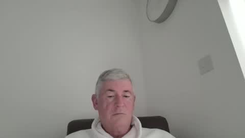 she52 online show from 18, 4, 2026