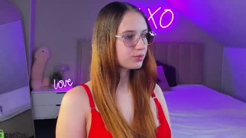 Snapshot of shei1a_shy chatting on 18, 6, 2026 Amely online show from 18, 6, 2026