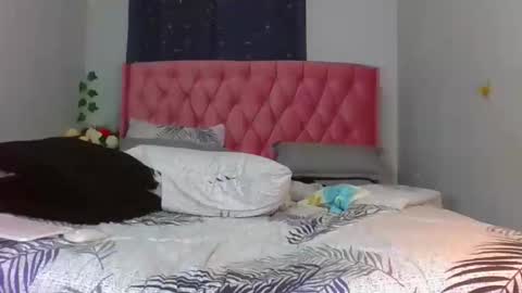 shelia420715 online show from 7, 4, 2026