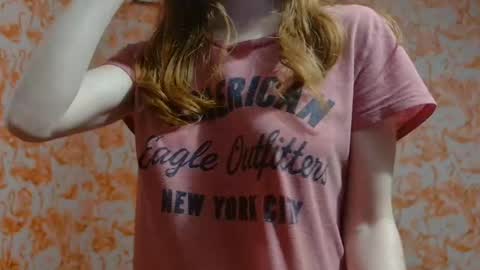 Snapshot of shelikessoymilk chatting on 31, 12, 2024 Erika online show from 31, 12, 2024