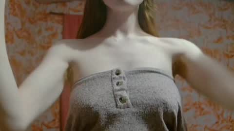 Snapshot of shelikessoymilk chatting on 19, 2, 2025 Erika online show from 19, 2, 2025