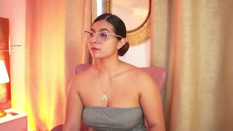 Snapshot of shelleymorell chatting on 10, 7, 2026 Transmission schedule Monday - Friday 715 am to 200 pm time Colombia online show from 10, 7, 2026