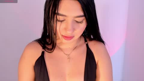 Snapshot of shelly_rohades chatting on 17, 5, 2026 online show from 17, 5, 2026
