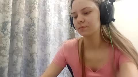 Snapshot of sherrylkeep chatting on 16, 12, 2025 Lisa online show from 16, 12, 2025