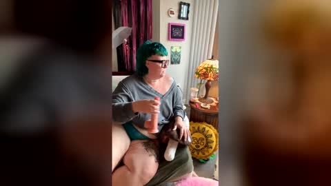 Snapshot of sheshyneshy chatting on 11, 5, 2026 Shesh online show from 11, 5, 2026