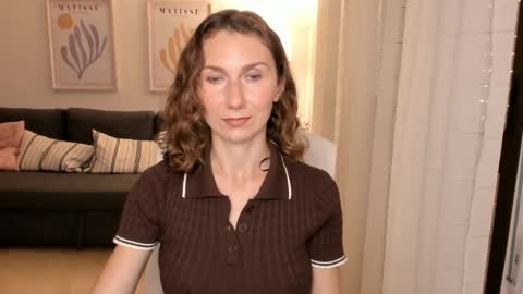 shesleepsnaked online show from 2, 3, 2025