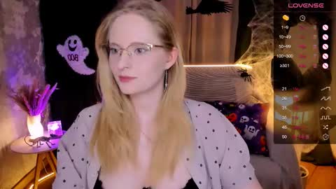 Hello guys my name is Aemilia online show from 27, 10, 2025