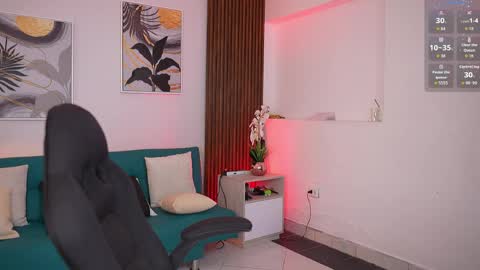 Sheyla Bakerr  online show from 9, 5, 2026