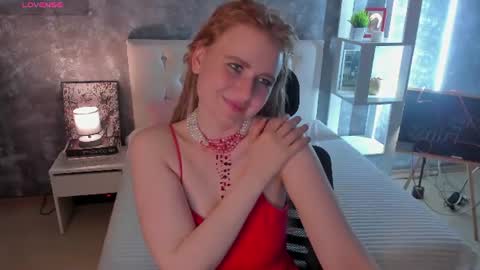 Snapshot of shiny_lisss chatting on 15, 6, 2026 Lisa online show from 15, 6, 2026