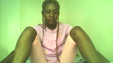 Snapshot of shipeta2 chatting on 22, 4, 2026 detiefmagdalina2026 online show from 22, 4, 2026