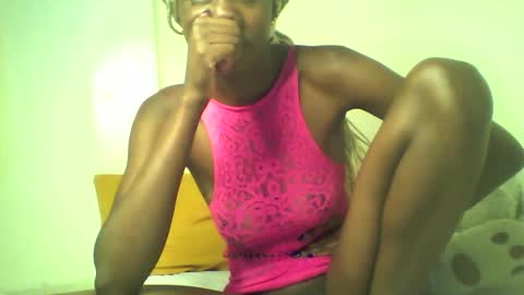 Snapshot of shipeta2 chatting on 6, 5, 2026 detiefmagdalina2026 online show from 6, 5, 2026