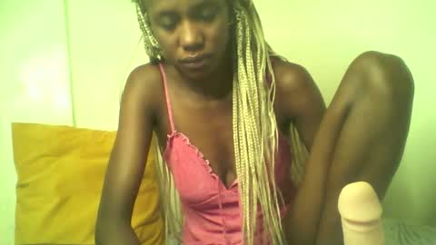Snapshot of shipeta2 chatting on 17, 5, 2026 detiefmagdalina2026 online show from 17, 5, 2026