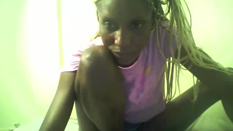 Snapshot of shipeta2 chatting on 31, 5, 2026 detiefmagdalina2026 online show from 31, 5, 2026