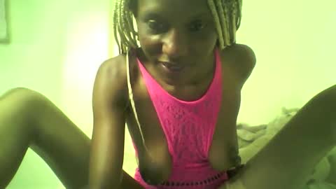Snapshot of shipeta2 chatting on 4, 6, 2026 detiefmagdalina2026 online show from 4, 6, 2026