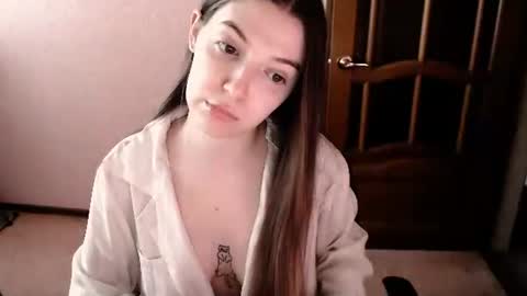 Snapshot of shiraha___rafieru chatting on 20, 5, 2026 shiraha___rafieru online show from 20, 5, 2026