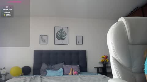 Snapshot of shirly_vannicelli chatting on 8, 1, 2025 shirly online show from 8, 1, 2025