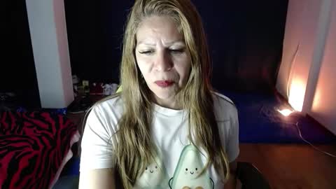 Snapshot of shirly_vannicelli chatting on 14, 10, 2025 shirly online show from 14, 10, 2025