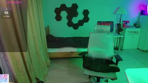 shiromy_ online show from 18, 4, 2026