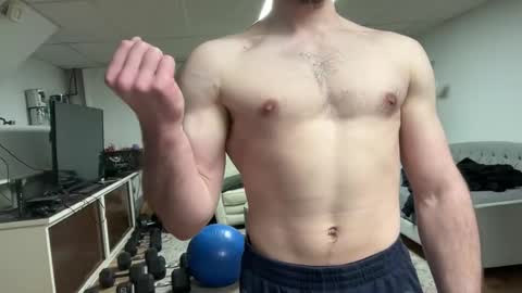 Snapshot of shirtlesshunk15 chatting on 21, 4, 2026 shirtlesshunk15 online show from 21, 4, 2026