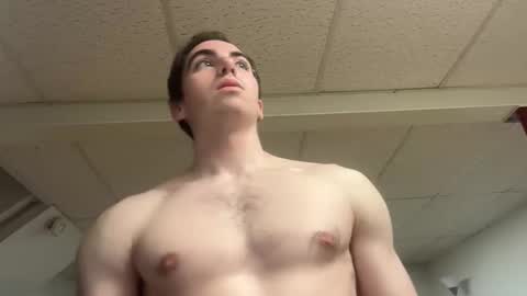 Snapshot of shirtlesshunk15 chatting on 27, 4, 2026 shirtlesshunk15 online show from 27, 4, 2026