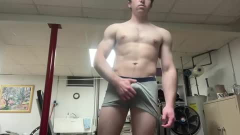 Snapshot of shirtlesshunk15 chatting on 28, 4, 2026 shirtlesshunk15 online show from 28, 4, 2026