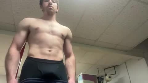 Snapshot of shirtlesshunk15 chatting on 7, 5, 2026 shirtlesshunk15 online show from 7, 5, 2026