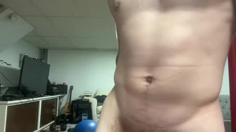 Snapshot of shirtlesshunk15 chatting on 18, 5, 2026 shirtlesshunk15 online show from 18, 5, 2026