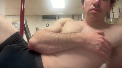 Snapshot of shirtlesshunk15 chatting on 1, 6, 2026 shirtlesshunk15 online show from 1, 6, 2026