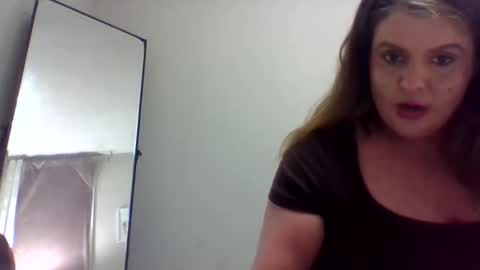 Snapshot of shmuberryfarms chatting on 9, 10, 2025 shmooinaround online show from 9, 10, 2025