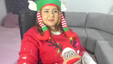 Snapshot of shofia_beltran chatting on 25, 12, 2024 Shofia Beltran online show from 25, 12, 2024