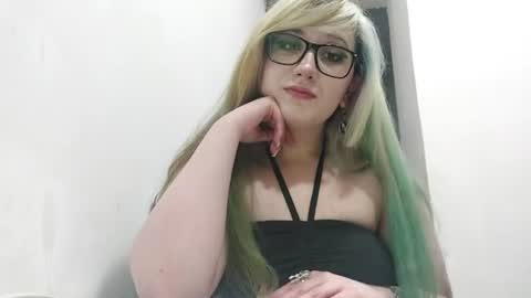 Snapshot of shondrapisani chatting on 15, 6, 2026 shondrapisani online show from 15, 6, 2026