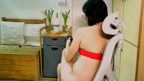 Snapshot of shootingcumts chatting on 13, 5, 2026 Mori online show from 13, 5, 2026
