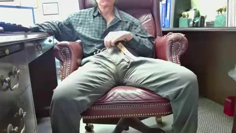 nikolas send dm for an appointment online show from 17, 4, 2026