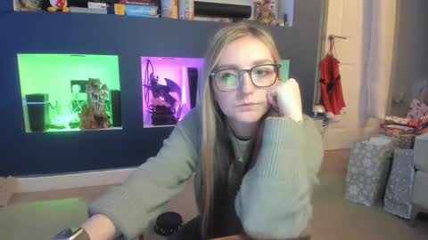 short sweetpea online show from 24, 12, 2024