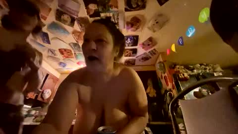 shorty920505 online show from 14, 4, 2026