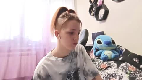 Mia online show from 24, 11, 2025