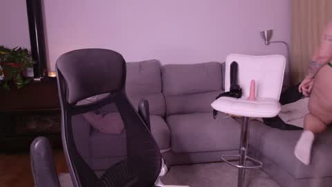 Mimi   online show from 8, 1, 2025