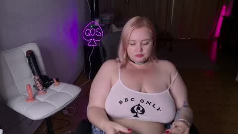 Snapshot of showmebbw chatting on 30, 4, 2026 Mimi online show from 30, 4, 2026