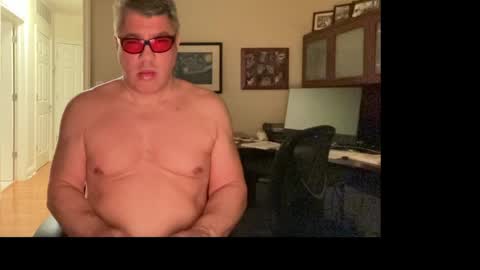 Snapshot of showmet chatting on 3, 4, 2026 Chicago Guy online show from 3, 4, 2026