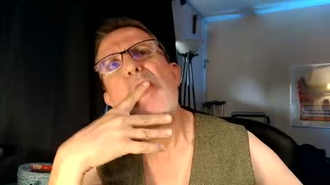 Snapshot of shrewtamer chatting on 12, 7, 2026 shrewtamer online show from 12, 7, 2026