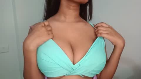 shreya_07 online show from 10, 6, 2026