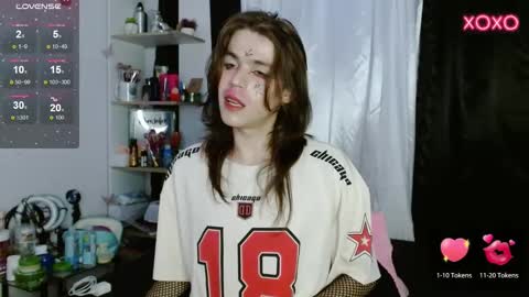 Shun White online show from 7, 12, 2024