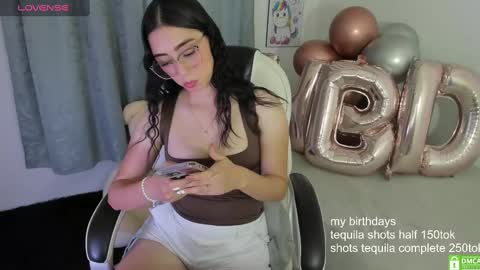 Nahomy online show from 18, 1, 2025