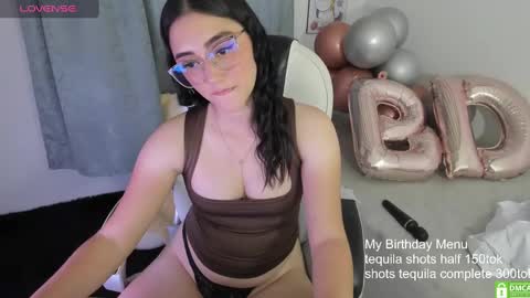 Nahomy online show from 18, 1, 2025