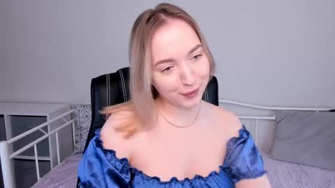 Snapshot of shy_annacutie chatting on 11, 3, 2025 Anna online show from 11, 3, 2025