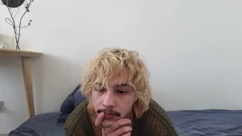 Snapshot of shy_boy17 chatting on 12, 2, 2026 your shy boy online show from 12, 2, 2026