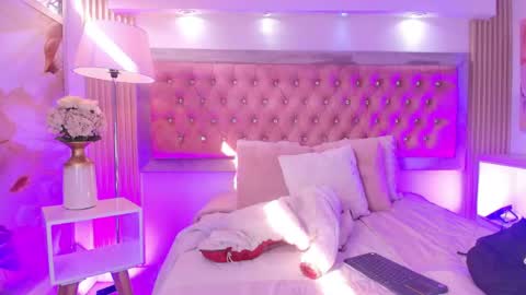 cherry online show from 23, 4, 2026