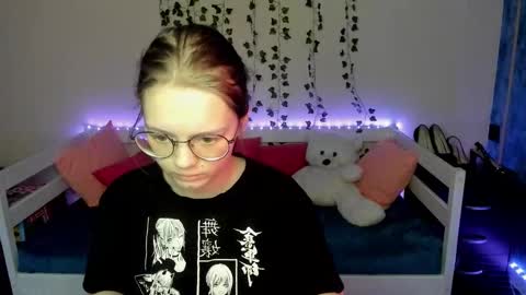 shy_elina01 online show from 14, 10, 2025