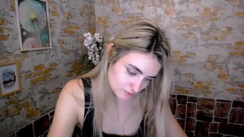 Snapshot of shy_sabrina_ chatting on 20, 1, 2025 shy_sabrina_ online show from 20, 1, 2025